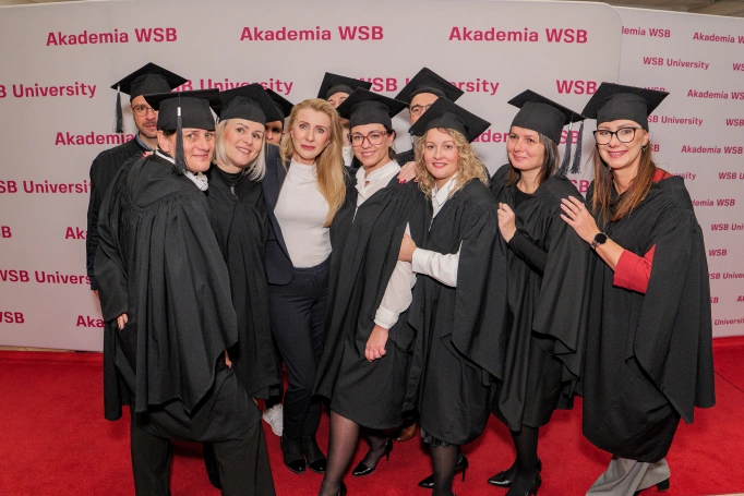Zdjęcie nr 12 z galerii Gala Akademicka Studiów Podyplomowych Akademii WSB 