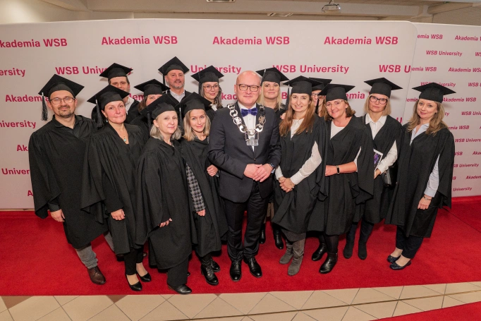 Zdjęcie nr 15 z galerii Gala Akademicka Studiów Podyplomowych Akademii WSB 