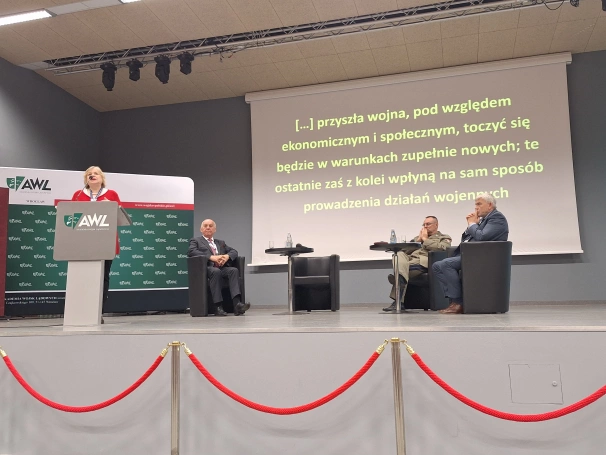 Zdjęcie nr 11 z galerii Bezpieczeństwo w centrum uwagi. Akademia WSB współtworzyła III Kongres Nauk o Bezpieczeństwie