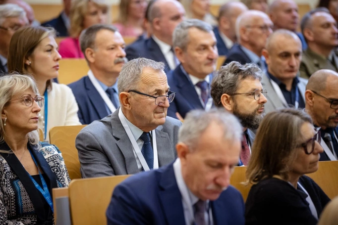 Zdjęcie nr 4 z galerii Bezpieczeństwo w centrum uwagi. Akademia WSB współtworzyła III Kongres Nauk o Bezpieczeństwie