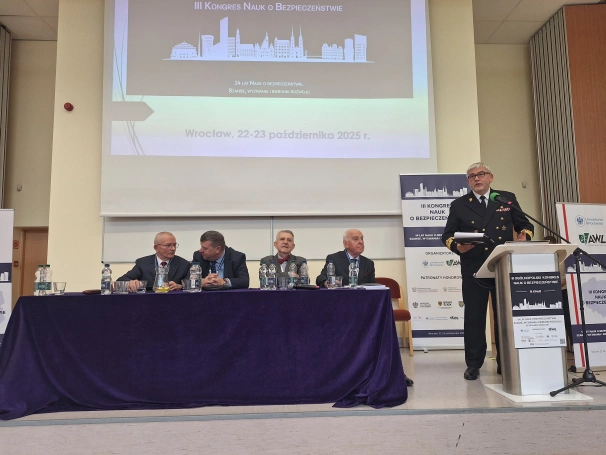 Zdjęcie nr 8 z galerii Bezpieczeństwo w centrum uwagi. Akademia WSB współtworzyła III Kongres Nauk o Bezpieczeństwie