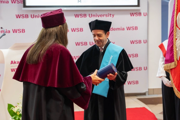 Zdjęcie nr 19 z galerii Prof. David E. Fisher Awarded the Title of Doctor Honoris Causa of the WSB University