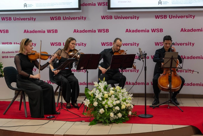 Zdjęcie nr 25 z galerii Prof. David E. Fisher Awarded the Title of Doctor Honoris Causa of the WSB University