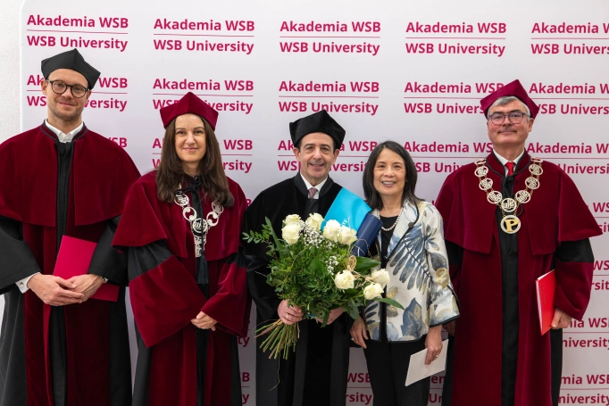 Zdjęcie nr 40 z galerii Prof. David E. Fisher Awarded the Title of Doctor Honoris Causa of the WSB University
