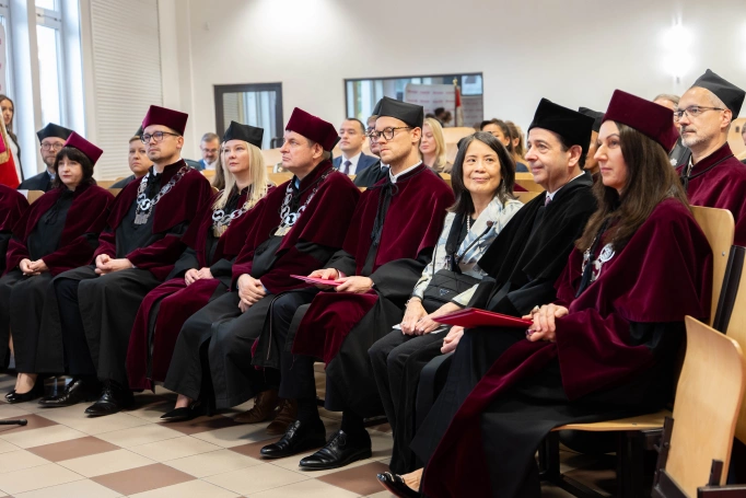 Zdjęcie nr 6 z galerii Prof. David E. Fisher Awarded the Title of Doctor Honoris Causa of the WSB University