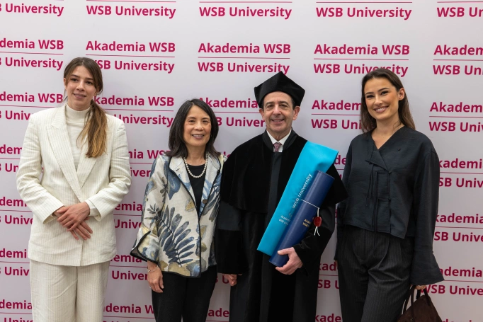 Zdjęcie nr 48 z galerii Prof. David E. Fisher Awarded the Title of Doctor Honoris Causa of the WSB University