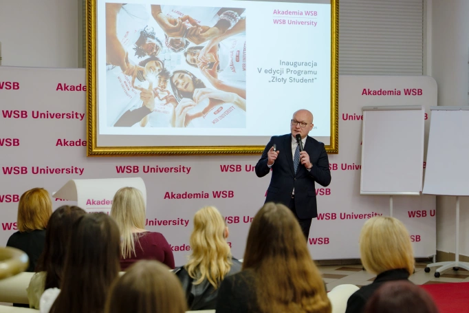 Zdjęcie nr 2 z galerii Akademia WSB wspiera najzdolniejszych studentów w rozwoju naukowym i zawodowym