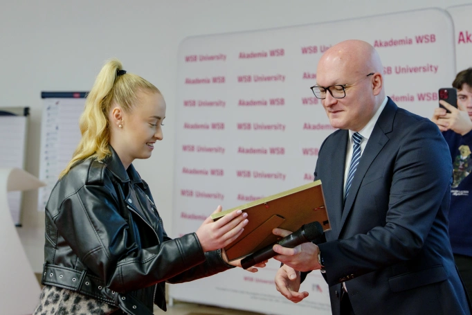 Zdjęcie nr 15 z galerii Akademia WSB wspiera najzdolniejszych studentów w rozwoju naukowym i zawodowym