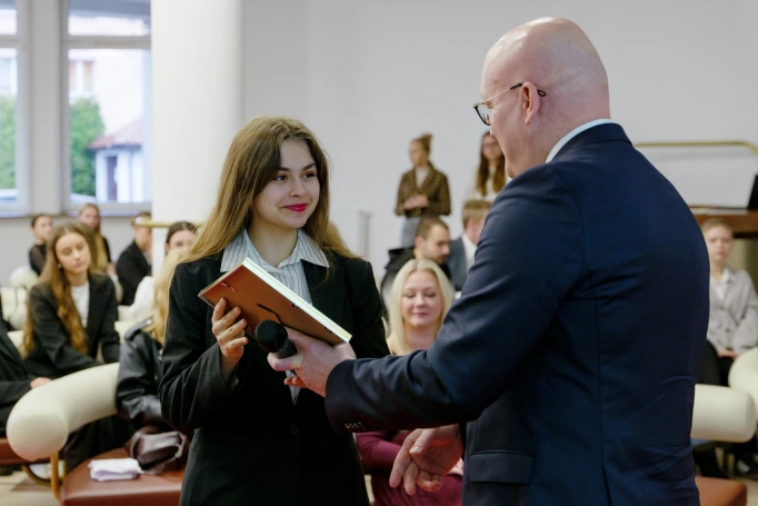 Zdjęcie nr 16 z galerii Akademia WSB wspiera najzdolniejszych studentów w rozwoju naukowym i zawodowym