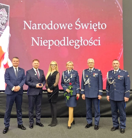 Zdjęcie nr 2 z galerii Uhonorowani za służbę i zasługi