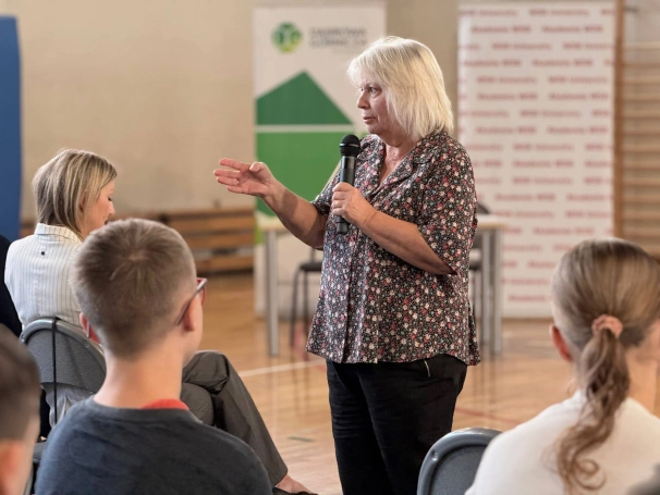 Zdjęcie nr 17 z galerii Akademia WSB obejmuje patronatem klasę z autorskim programem „Kompas Rozwoju”