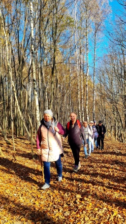 Zdjęcie nr 6 z galerii Spacer ze Zbyszkiem - 6.11.2025