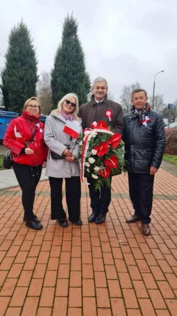 Zdjęcie nr 7 z galerii Świętujemy Niepodległość razem z UTW Akademii WSB w Dąbrowie Górniczej!