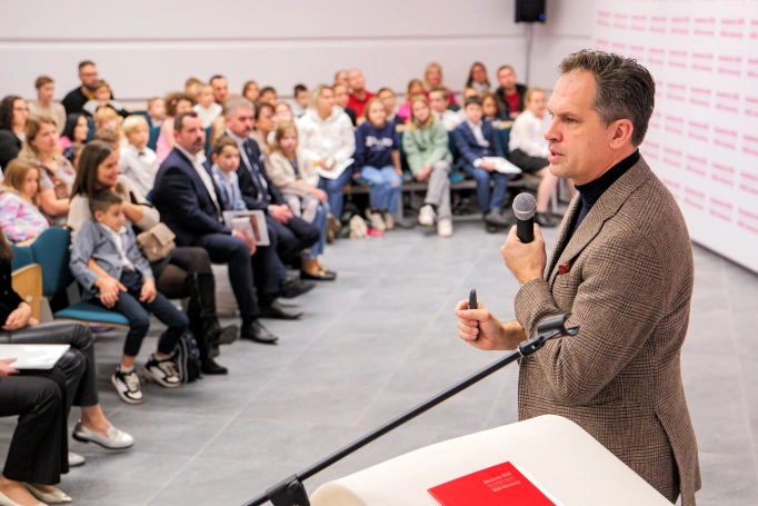 Zdjęcie nr 19 z galerii Ruszył Jaworznicki Uniwersytet Dziecięcy Akademii WSB! 