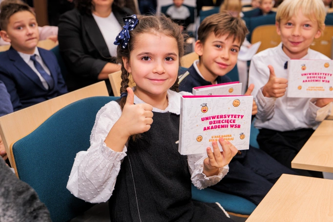 Zdjęcie nr 44 z galerii Ruszył Jaworznicki Uniwersytet Dziecięcy Akademii WSB! 