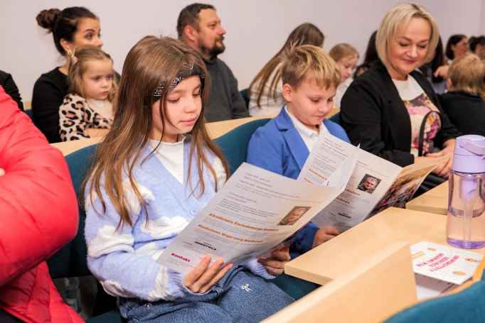Zdjęcie nr 45 z galerii Ruszył Jaworznicki Uniwersytet Dziecięcy Akademii WSB! 