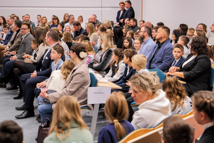 Zdjęcie nr 49 z galerii Ruszył Jaworznicki Uniwersytet Dziecięcy Akademii WSB! 