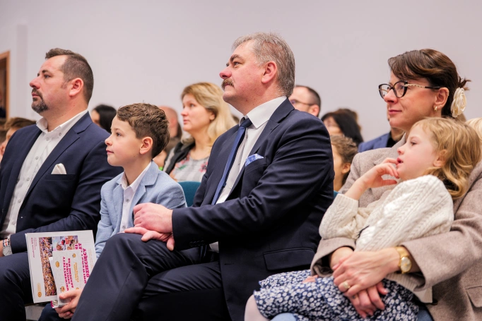 Zdjęcie nr 8 z galerii Ruszył Jaworznicki Uniwersytet Dziecięcy Akademii WSB! 