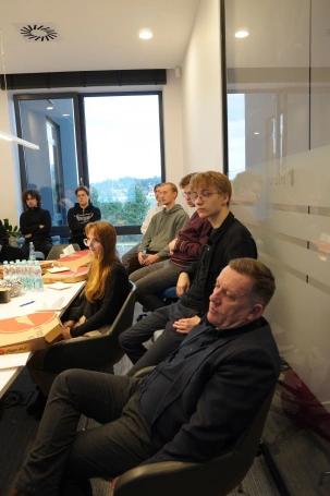 Zdjęcie nr 3 z galerii Wizyta studyjna studentów Akademii WSB w firmie Infonet Projekt