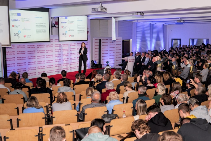 Zdjęcie nr 14 z galerii Przyszłość dzieje się dziś — Kongres AI: biznes i medycyna przyszłości w Akademii WSB