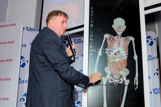 Zdjęcie nr 34 z galerii Przyszłość dzieje się dziś — Kongres AI: biznes i medycyna przyszłości w Akademii WSB