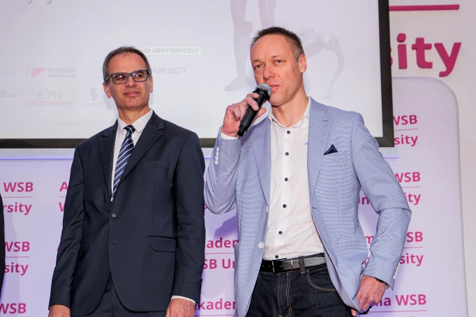 Zdjęcie nr 17 z galerii Przyszłość dzieje się dziś — Kongres AI: biznes i medycyna przyszłości w Akademii WSB