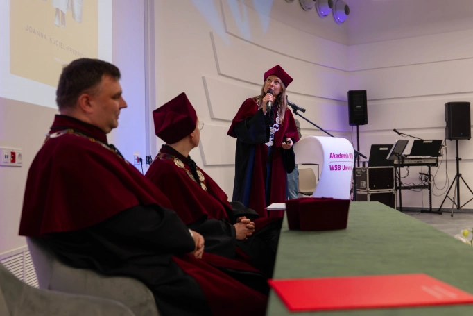 Zdjęcie nr 22 z galerii Uniwersytet Trzeciego Wieku Akademii WSB w Jaworznie rozpoczął działalność