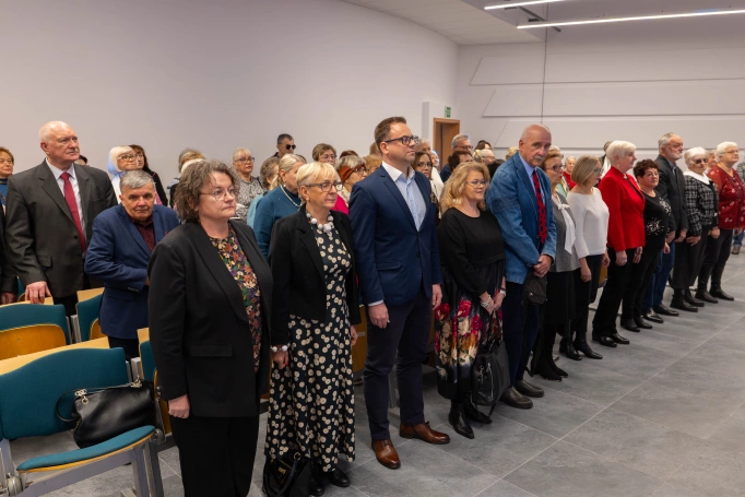 Zdjęcie nr 31 z galerii Uniwersytet Trzeciego Wieku Akademii WSB w Jaworznie rozpoczął działalność