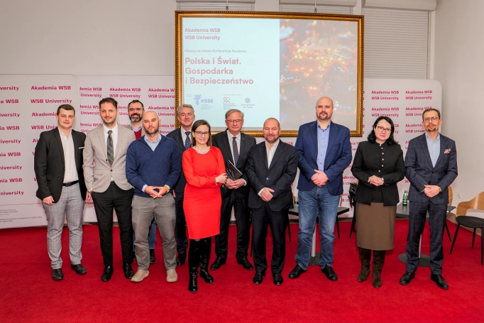 Zdjęcie nr 1 z galerii Międzynarodowa Konferencja Naukowa „Polska i Świat. Gospodarka i Bezpieczeństwo"
