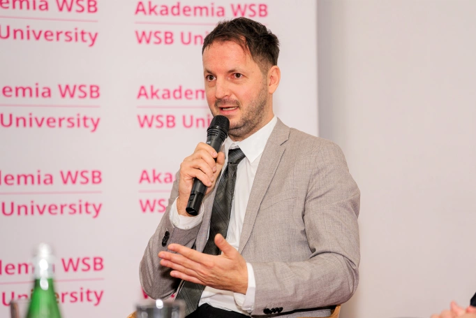 Zdjęcie nr 22 z galerii Międzynarodowa Konferencja Naukowa „Polska i Świat. Gospodarka i Bezpieczeństwo"