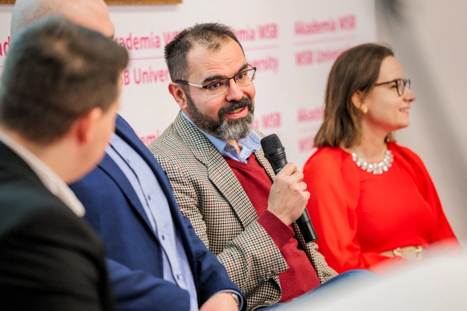 Zdjęcie nr 32 z galerii Międzynarodowa Konferencja Naukowa „Polska i Świat. Gospodarka i Bezpieczeństwo"