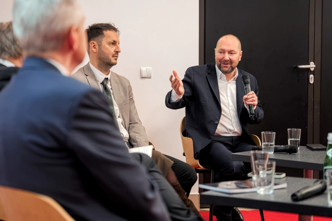 Zdjęcie nr 36 z galerii Międzynarodowa Konferencja Naukowa „Polska i Świat. Gospodarka i Bezpieczeństwo"