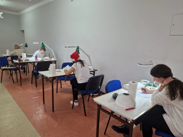 Zdjęcie nr 3 z galerii Studentka kosmetologii