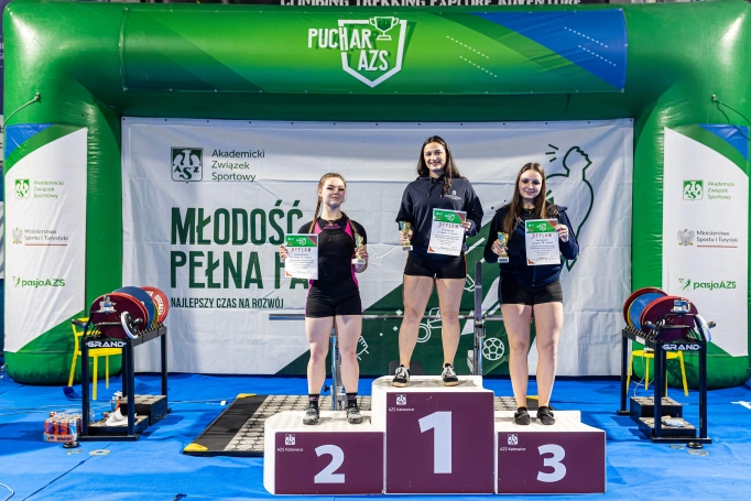 Zdjęcie nr 19 z galerii wyciskanie