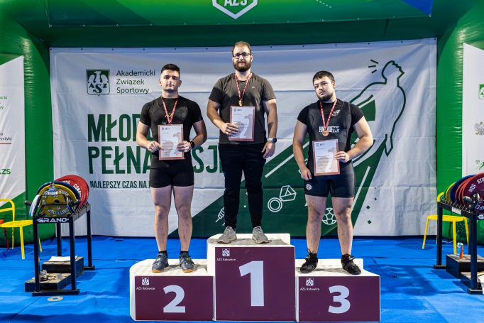 Zdjęcie nr 21 z galerii wyciskanie