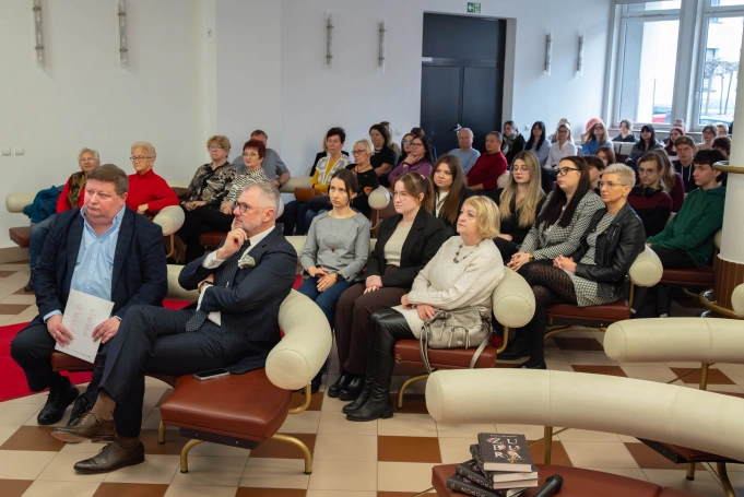 Zdjęcie nr 11 z galerii Jak mówić o złu i ludzkich wyborach? Spotkanie z Rafałem Grupińskim w Akademii WSB