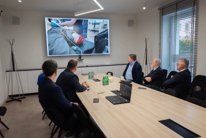 Zdjęcie nr 3 z galerii Jak mówić o złu i ludzkich wyborach? Spotkanie z Rafałem Grupińskim w Akademii WSB