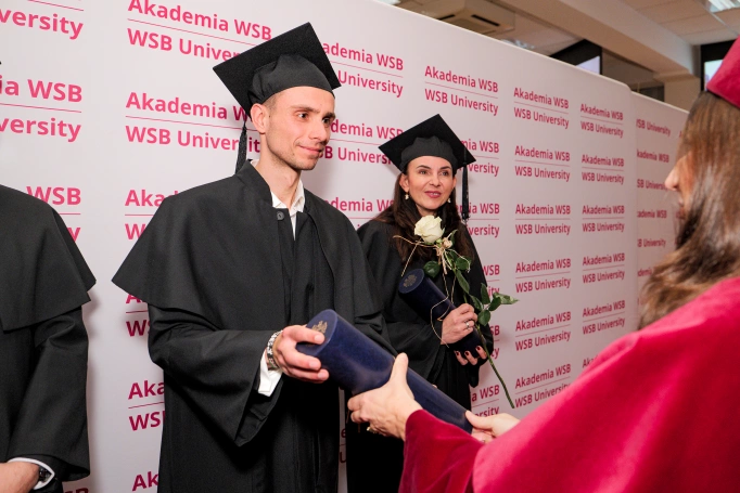 Zdjęcie nr 11 z galerii Nowe stopnie, nowe możliwości. Uroczyste wręczenie dyplomów habilitacyjnych i doktorskich w Akademii WSB 