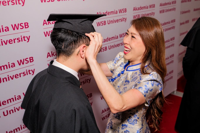 Zdjęcie nr 41 z galerii Nowe stopnie, nowe możliwości. Uroczyste wręczenie dyplomów habilitacyjnych i doktorskich w Akademii WSB 
