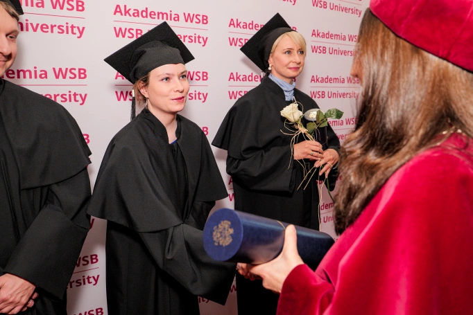 Zdjęcie nr 19 z galerii Nowe stopnie, nowe możliwości. Uroczyste wręczenie dyplomów habilitacyjnych i doktorskich w Akademii WSB 