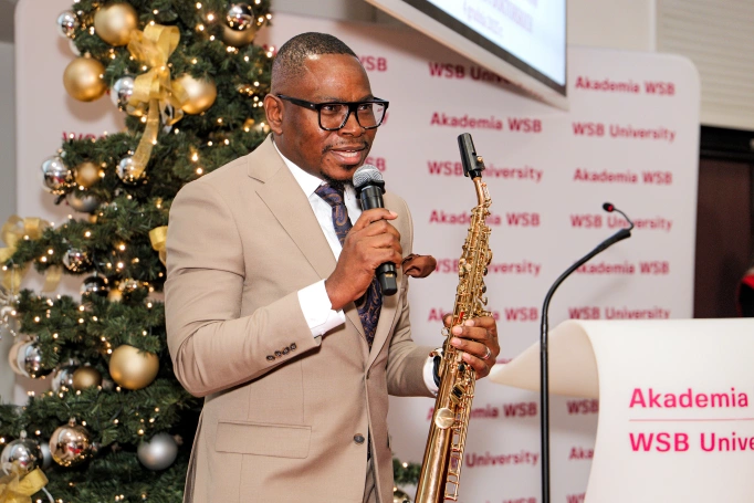 Zdjęcie nr 35 z galerii Nowe stopnie, nowe możliwości. Uroczyste wręczenie dyplomów habilitacyjnych i doktorskich w Akademii WSB 