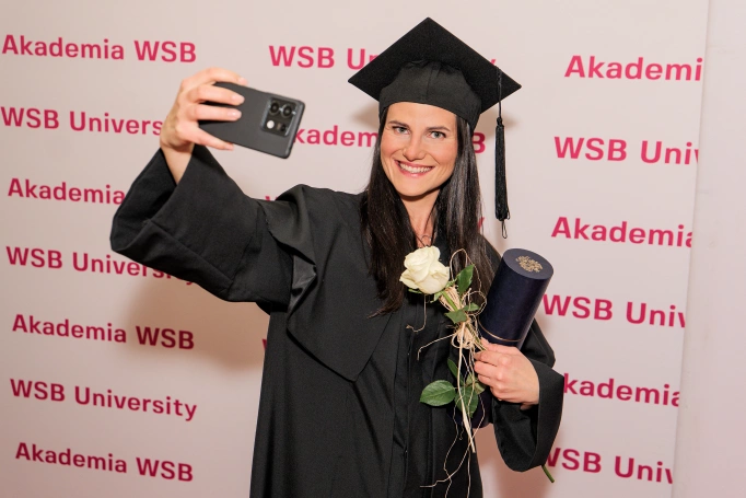 Zdjęcie nr 46 z galerii Nowe stopnie, nowe możliwości. Uroczyste wręczenie dyplomów habilitacyjnych i doktorskich w Akademii WSB 