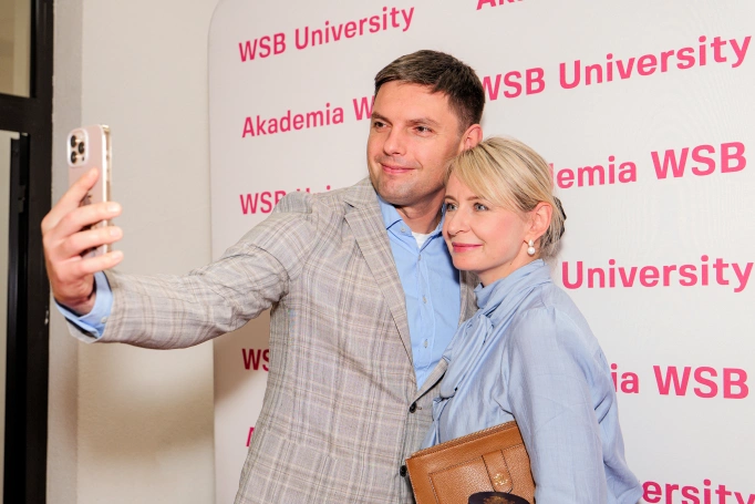 Zdjęcie nr 38 z galerii Nowe stopnie, nowe możliwości. Uroczyste wręczenie dyplomów habilitacyjnych i doktorskich w Akademii WSB 