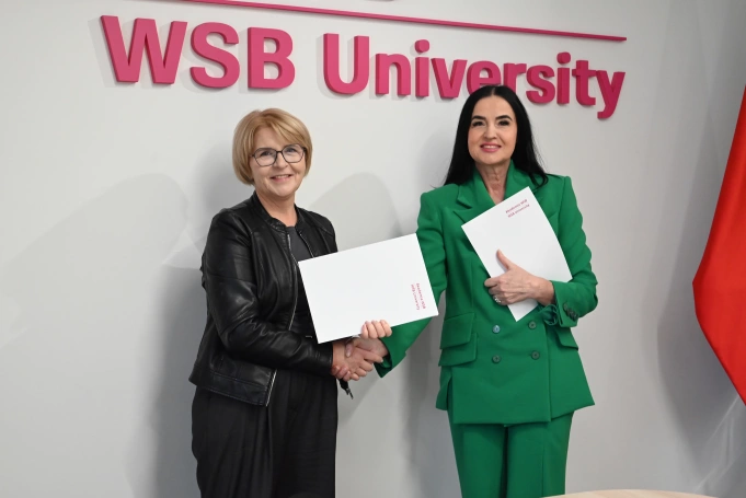 Zdjęcie nr 3 z galerii Porozumienie o współpracy ze szkołą w Bytomiu