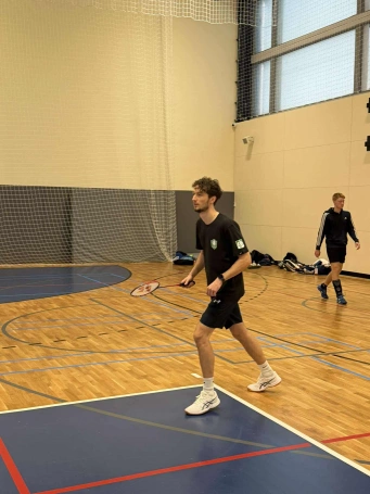 Zdjęcie nr 1 z galerii badminton