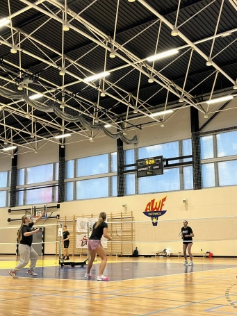Zdjęcie nr 2 z galerii badminton