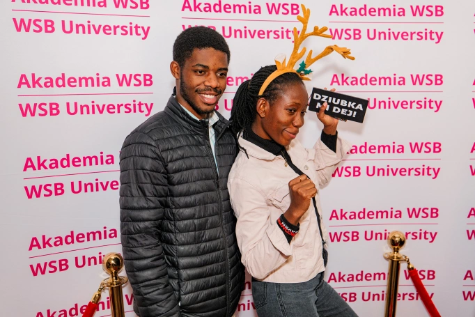 Zdjęcie nr 51 z galerii International Christmas Party