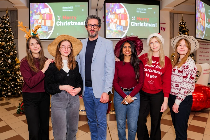 Zdjęcie nr 72 z galerii International Christmas Party