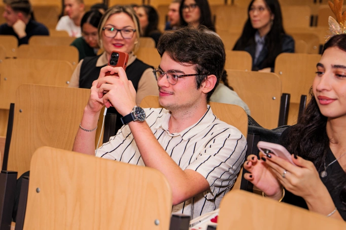 Zdjęcie nr 9 z galerii International Christmas Party