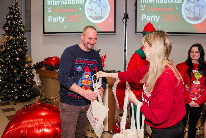 Zdjęcie nr 34 z galerii International Christmas Party